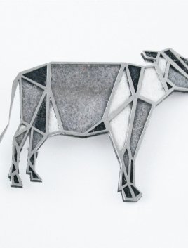 brož geometrická kráva